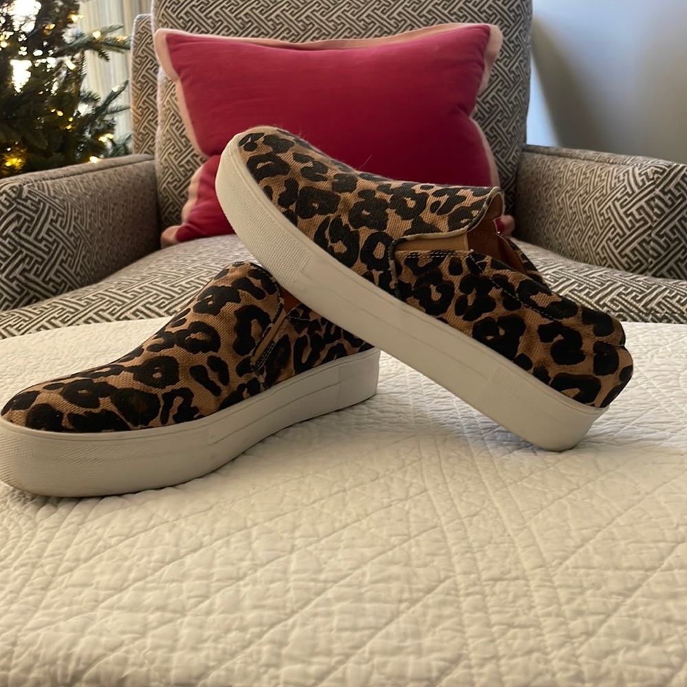Steve Madden flats